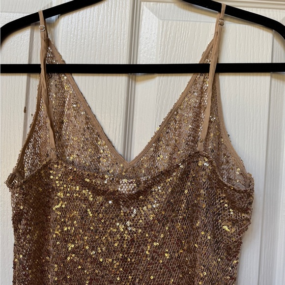H&M Shimmering Gold Sequin Dress - Picture 4 of 5